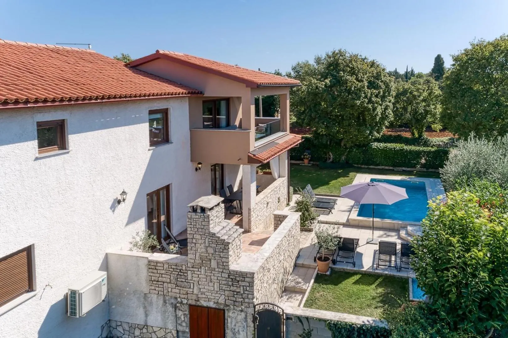 Сasa de vacaciones Holiday House Rita With Private Pool Marčana